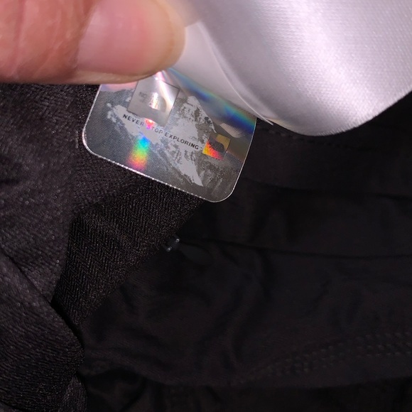 NWT The North Face Aphrodite 2.0 Capri, Gray, L - Picture 11 of 13